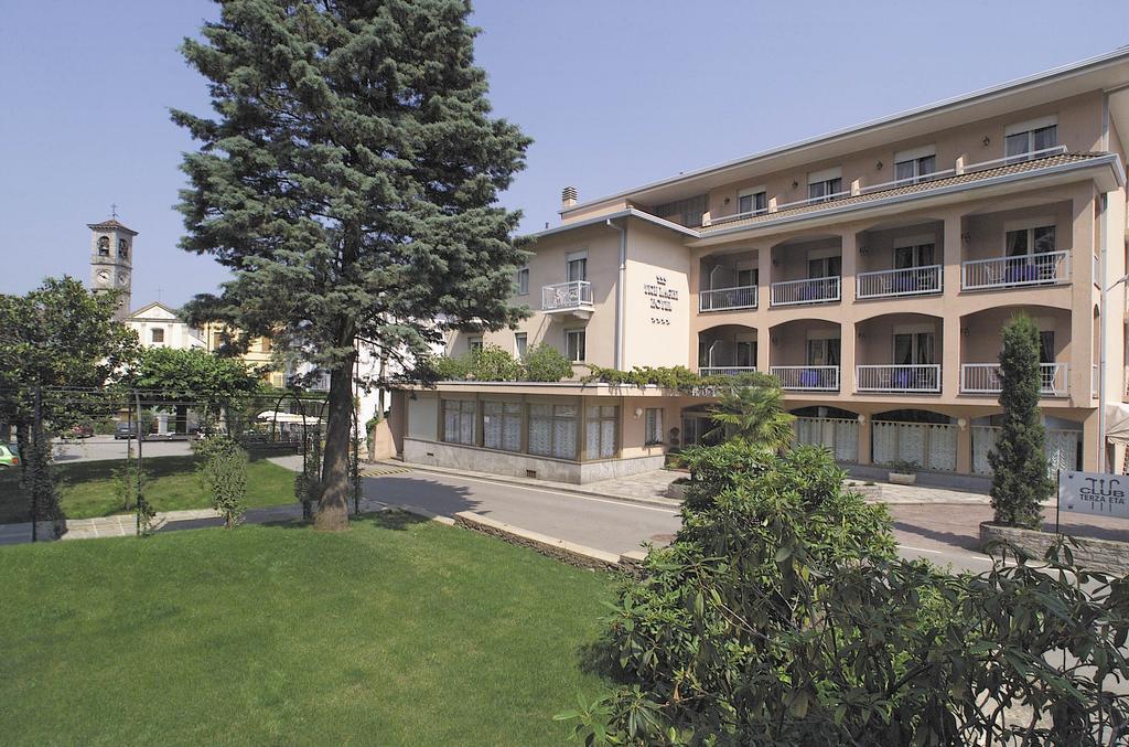 Tre Laghi Hotel Nebbiuno Bagian luar foto