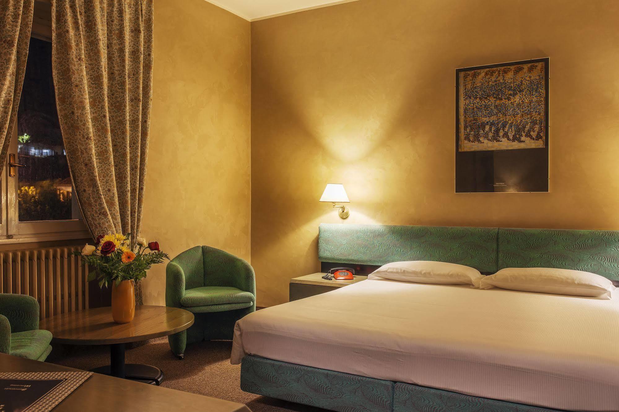 Tre Laghi Hotel Nebbiuno Bagian luar foto